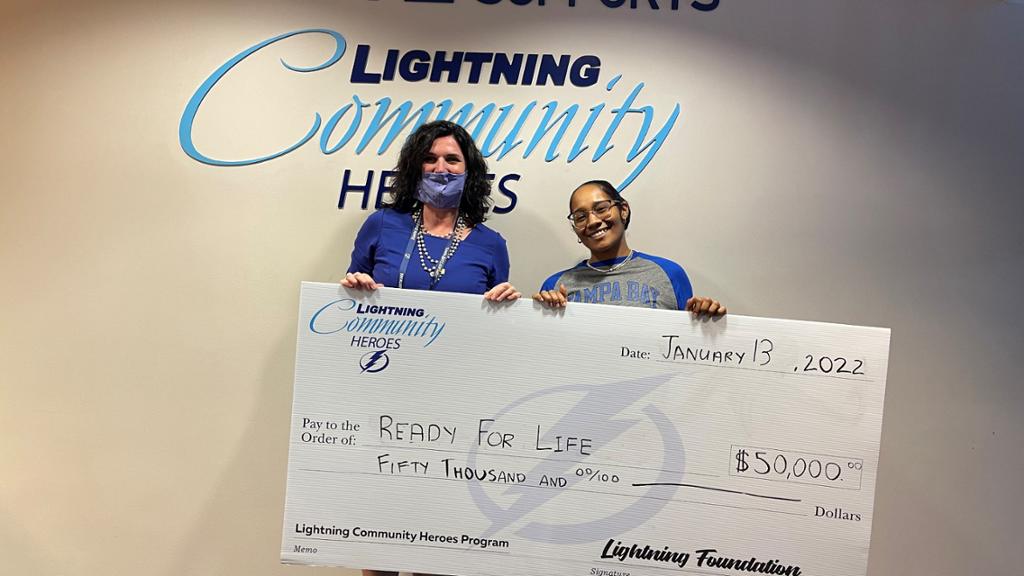 Habitat Homeowner Shadai Simmons honored as Lightning Community Hero