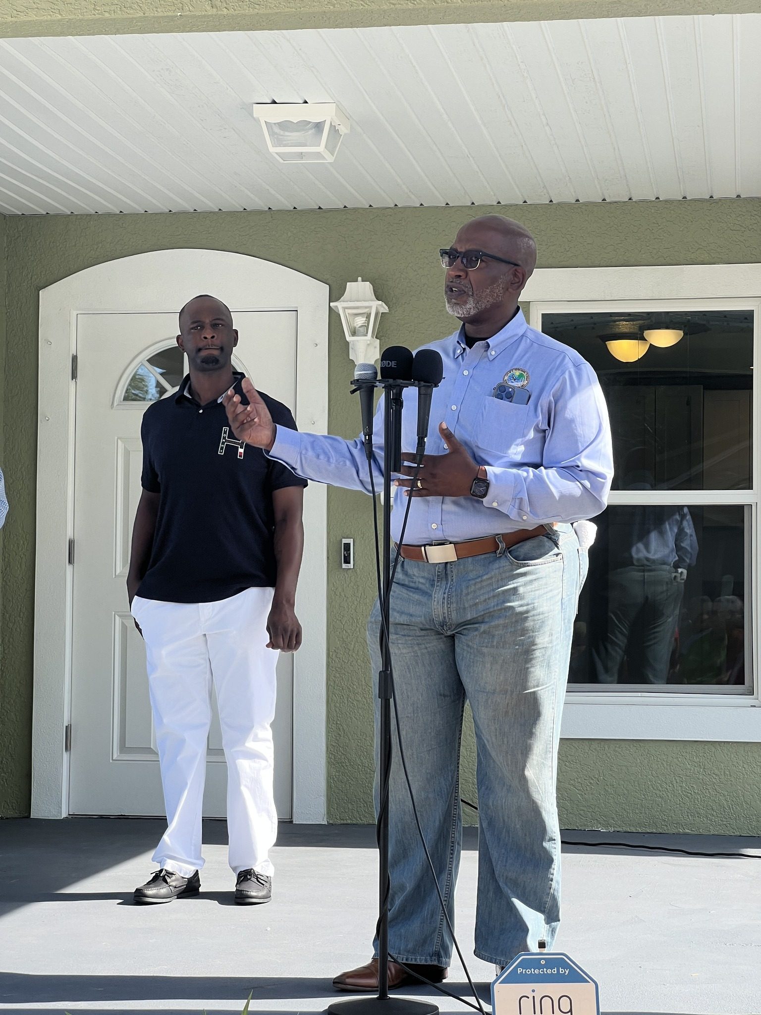 St. Pete Mayor Hands Over Keys to Two New Habitat Homeowners